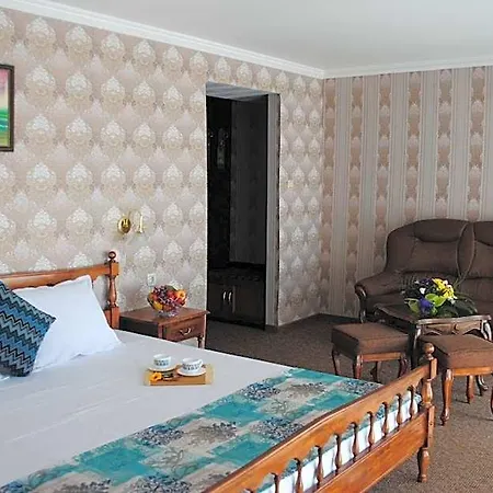 Hotel Mercury 4*